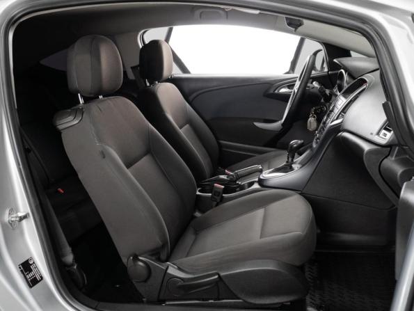 Opel Astra J Рестайлинг с пробегом 2012 года, цена 850 000 рублей, 175365 км, хэтчбек, Автокод Объявления