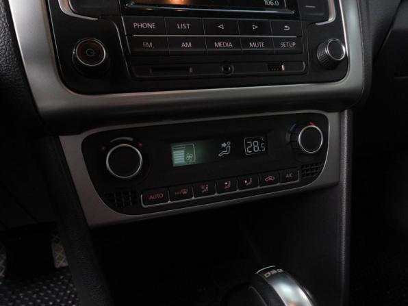 Volkswagen Polo V Рестайлинг с пробегом 2018 года, цена 1 329 000 рублей, 210156 км, седан, Автокод Объявления