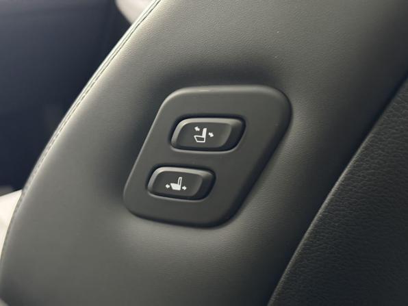 Hyundai Santa Fe IV Рестайлинг с пробегом 2022 года, цена 3 950 000 рублей, 101112 км, внедорожник, Автокод Объявления