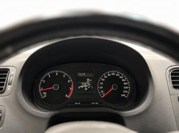 Volkswagen Polo V Рестайлинг с пробегом 2016 года, цена 850 000 рублей, 152000 км, седан, Автокод Объявления