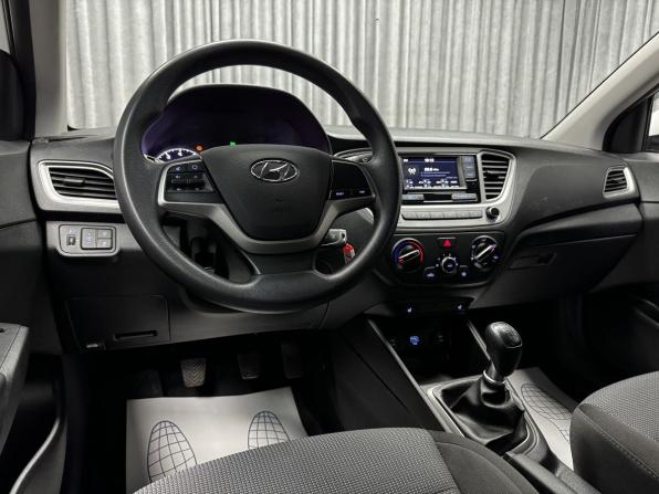 Hyundai Solaris II с пробегом 2019 года, цена 1 370 000 рублей, 84017 км, седан, Автокод Объявления