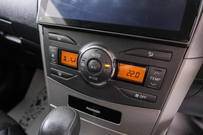 Toyota Corolla X (E140 E150) с пробегом 2010 года, цена 999 000 рублей, 196688 км, универсал, Автокод Объявления