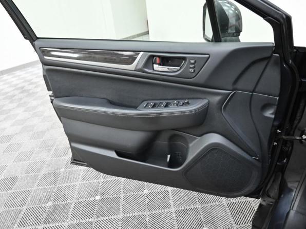 Subaru Outback V с пробегом 2017 года, цена 1 539 000 рублей, 97000 км, универсал, Автокод Объявления