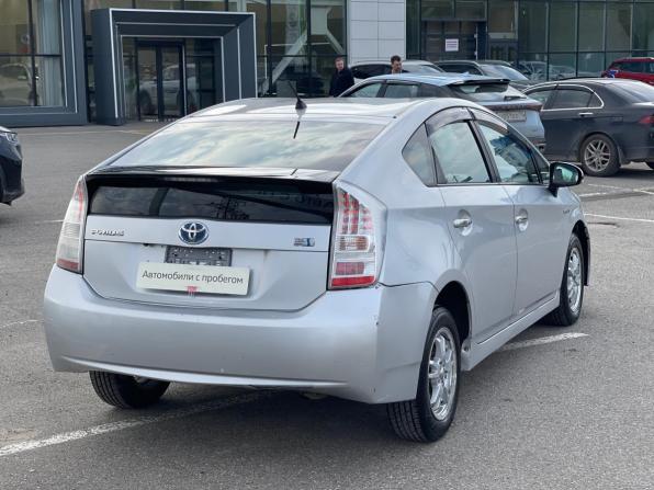 Toyota Prius III (XW30) с пробегом 2010 года, цена 980 000 рублей, 274966 км, лифтбек, Автокод Объявления