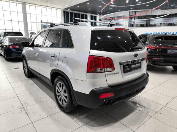 Kia Sorento II Рестайлинг с пробегом 2012 года, цена 1 250 000 рублей, 260129 км, внедорожник, Автокод Объявления