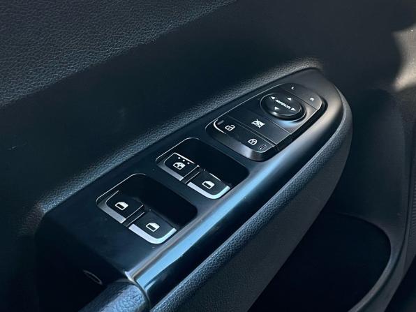 Kia Rio IV с пробегом 2018 года, цена 1 100 000 рублей, 93400 км, седан, Автокод Объявления