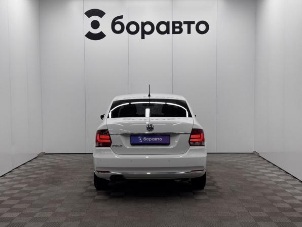 Volkswagen Polo V Рестайлинг с пробегом 2016 года, цена 1 310 000 рублей, 100216 км, седан, Автокод Объявления