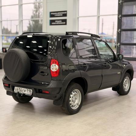 Chevrolet Niva I Рестайлинг с пробегом 2017 года, цена 770 000 рублей, 66367 км, внедорожник, Автокод Объявления