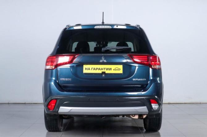 Mitsubishi Outlander III Рестайлинг 2 с пробегом 2016 года, цена 2 059 000 рублей, 198213 км, внедорожник, Автокод Объявления