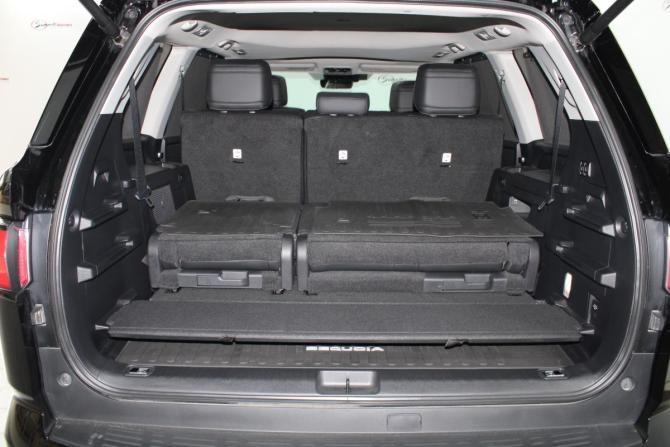 Toyota Sequoia III с пробегом 2023 года, цена 12 900 000 рублей, 39200 км, внедорожник, Автокод Объявления
