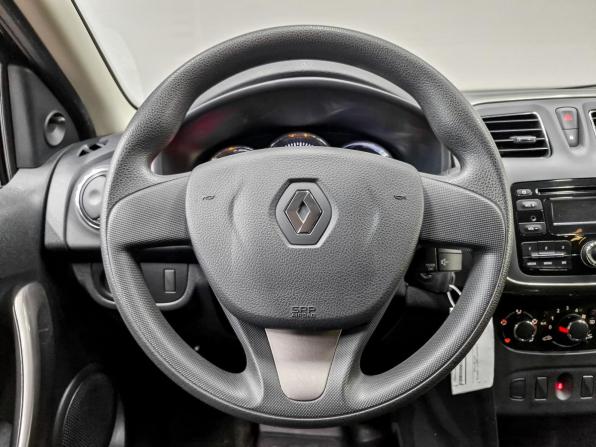 Renault Logan II с пробегом 2017 года, цена 980 000 рублей, 52500 км, седан, Автокод Объявления
