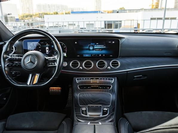 Mercedes-Benz E-Класс V (W213 S213 C238) Рестайлинг с пробегом 2021 года, цена 4 070 000 рублей, 98000 км, седан, Автокод Объявления