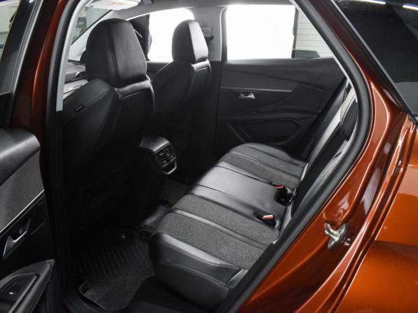 Peugeot 3008 II с пробегом 2017 года, цена 1 700 000 рублей, 186146 км, внедорожник, Автокод Объявления