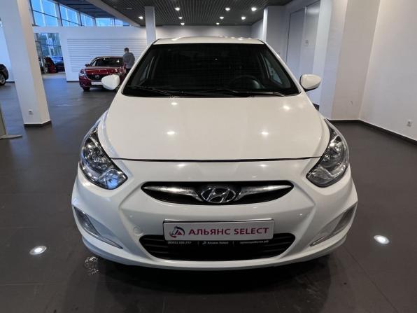 Hyundai Solaris I с пробегом 2013 года, цена 650 000 рублей, 213235 км, седан, Автокод Объявления