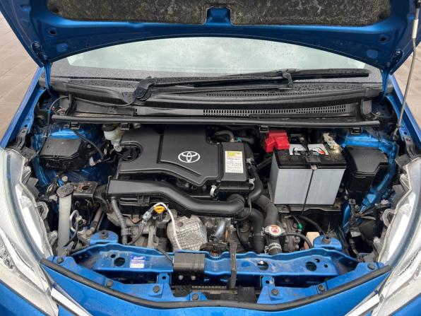Toyota Vitz III (XP130) Рестайлинг 2 с пробегом 2018 года, цена 876 200 рублей, 99110 км, хэтчбек, Автокод Объявления