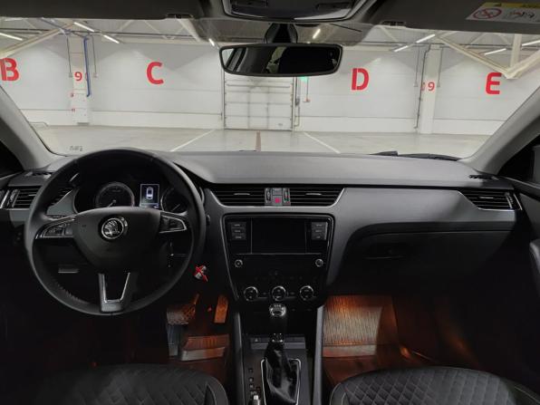 Skoda Octavia III (A7) Рестайлинг с пробегом 2017 года, цена 1 499 000 рублей, 203387 км, лифтбек, Автокод Объявления
