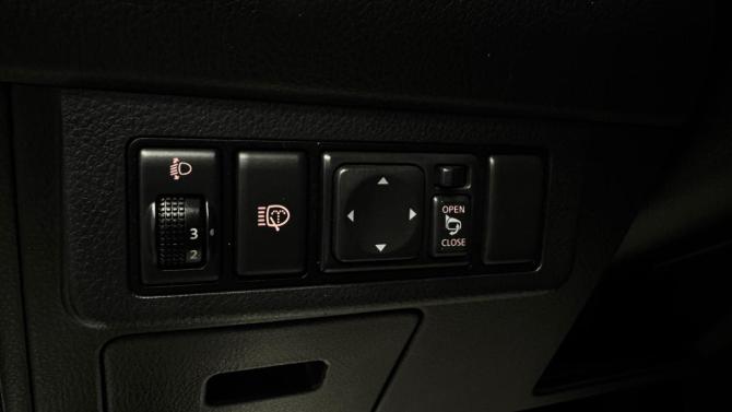 Nissan Tiida I Рестайлинг с пробегом 2012 года, цена 720 000 рублей, 151015 км, хэтчбек, Автокод Объявления
