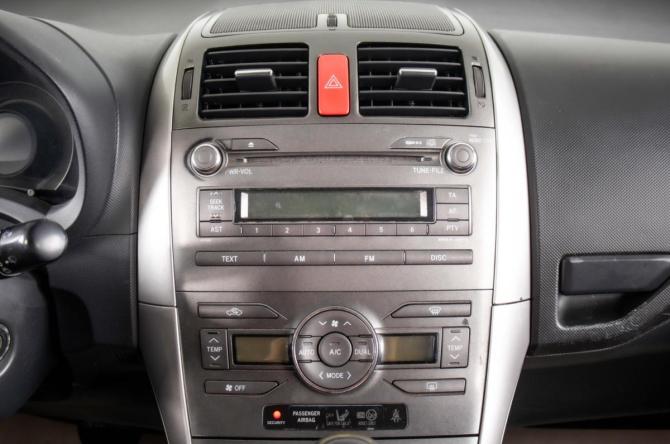 Toyota Auris I с пробегом 2009 года, цена 619 000 рублей, 283145 км, хэтчбек, Автокод Объявления