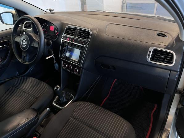 Volkswagen Polo V с пробегом 2011 года, цена 575 000 рублей, 239910 км, седан, Автокод Объявления