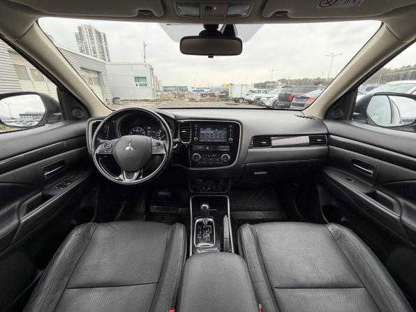 Mitsubishi Outlander III Рестайлинг 2 с пробегом 2017 года, цена 1 825 000 рублей, 123994 км, внедорожник, Автокод Объявления