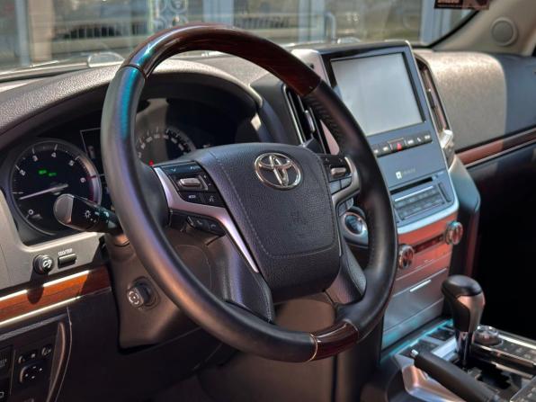 Toyota Land Cruiser 200 Series Рестайлинг 2 с пробегом 2016 года, цена 5 817 000 рублей, 125400 км, внедорожник, Автокод Объявления