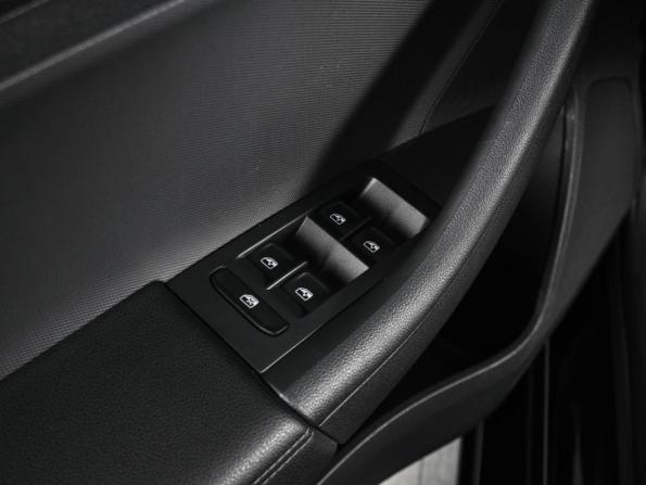 Volkswagen Polo VI с пробегом 2021 года, цена 1 629 000 рублей, 61292 км, лифтбек, Автокод Объявления