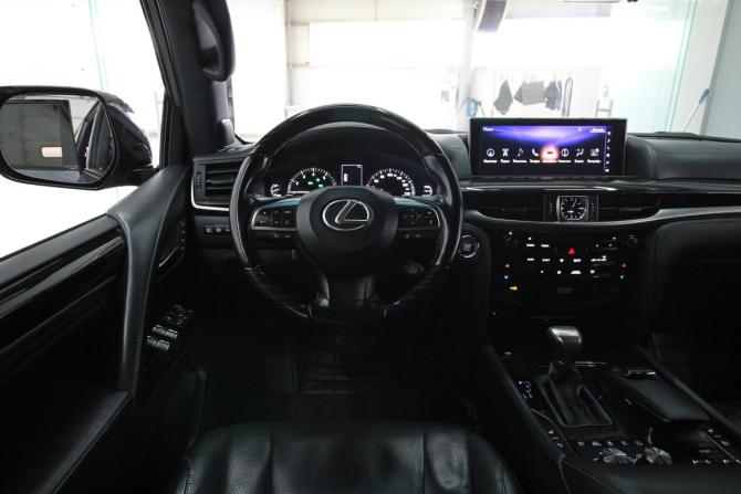 Lexus LX III Рестайлинг 2 с пробегом 2018 года, цена 8 700 000 рублей, 161000 км, внедорожник, Автокод Объявления