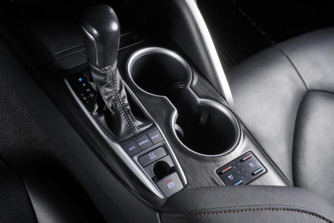 Toyota Camry VIII (XV70) Рестайлинг с пробегом 2023 года, цена 3 050 000 рублей, 99363 км, седан, Автокод Объявления