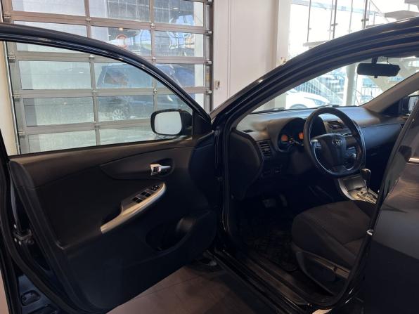 Toyota Corolla X (E140 E150) Рестайлинг с пробегом 2011 года, цена 954 000 рублей, 283569 км, седан, Автокод Объявления