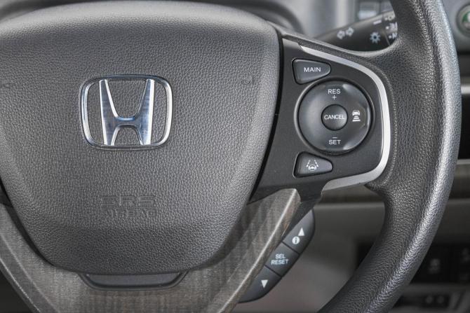 Honda Stepwgn V с пробегом 2016 года, цена 1 979 000 рублей, 73000 км, минивэн, Автокод Объявления