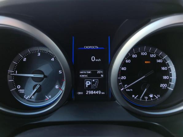 Toyota Land Cruiser Prado 150 Series Рестайлинг 1 с пробегом 2014 года, цена 2 750 000 рублей, 298000 км, внедорожник, Автокод Объявления