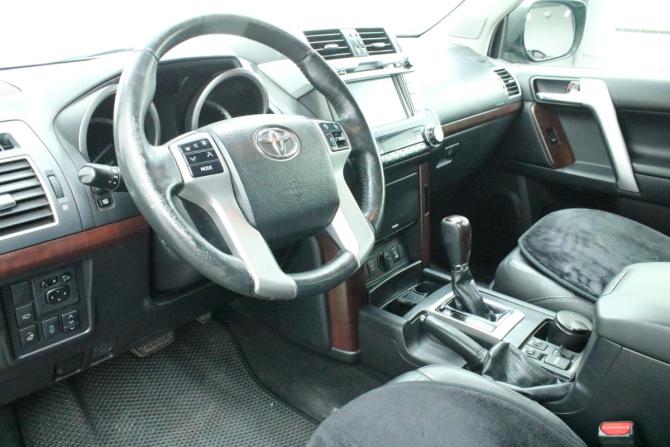 Toyota Land Cruiser Prado 150 Series Рестайлинг 1 с пробегом 2017 года, цена 3 995 000 рублей, 244015 км, внедорожник, Автокод Объявления
