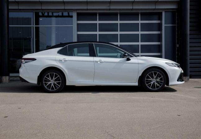 Toyota Camry VIII (XV70) Рестайлинг с пробегом 2021 года, цена 2 940 000 рублей, 88832 км, седан, Автокод Объявления