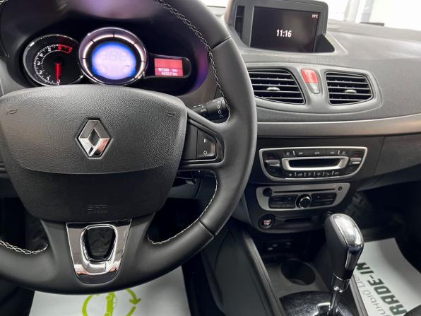 Renault Fluence I Рестайлинг с пробегом 2015 года, цена 895 000 рублей, 181368 км, седан, Автокод Объявления