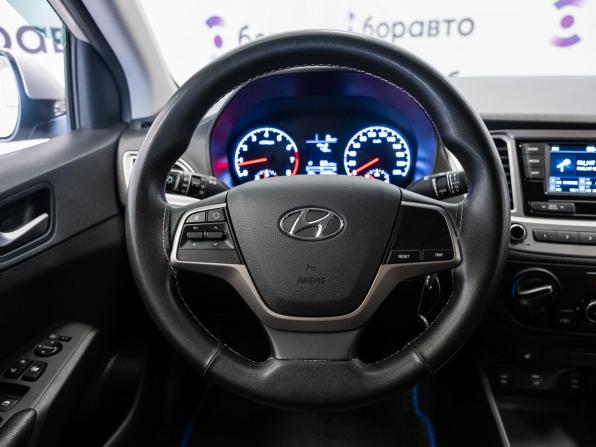 Hyundai Solaris II с пробегом 2019 года, цена 1 300 000 рублей, 135953 км, седан, Автокод Объявления
