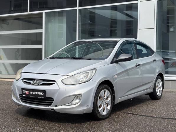 Hyundai Solaris I с пробегом 2013 года, цена 495 000 рублей, 172000 км, седан, Автокод Объявления