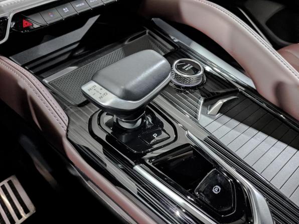 Geely Monjaro I с пробегом 2024 года, цена 3 500 000 рублей, 36212 км, внедорожник, Автокод Объявления