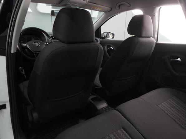 Volkswagen Polo V Рестайлинг с пробегом 2019 года, цена 1 325 000 рублей, 80123 км, седан, Автокод Объявления