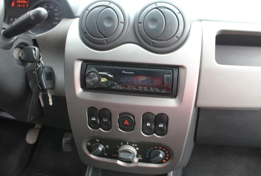 Renault Sandero I Нижний Новгород  - изображение 18
