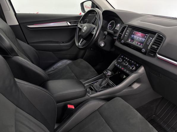 Skoda Karoq I с пробегом 2020 года, цена 1 899 000 рублей, 131893 км, внедорожник, Автокод Объявления