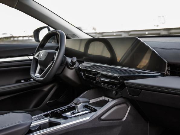 Livan S6 Pro с пробегом 2023 года, цена 1 748 000 рублей, 11154 км, седан, Автокод Объявления