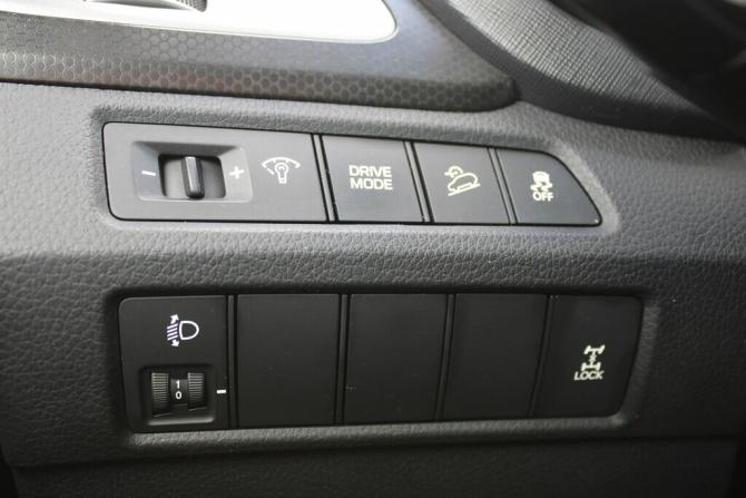 Hyundai Santa Fe III Рестайлинг с пробегом 2017 года, цена 1 790 000 рублей, 176000 км, внедорожник, Автокод Объявления