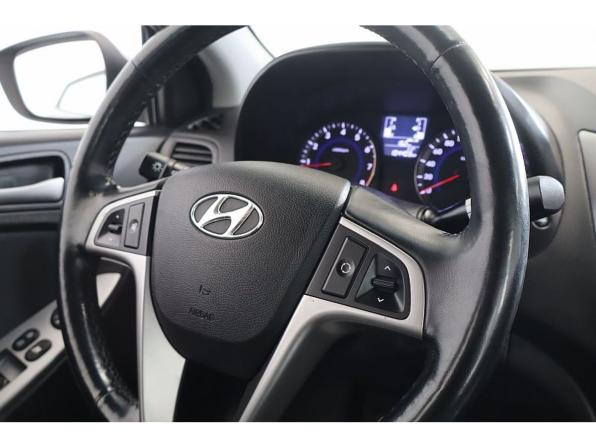 Hyundai Solaris I Рестайлинг с пробегом 2016 года, цена 1 022 700 рублей, 104401 км, седан, Автокод Объявления