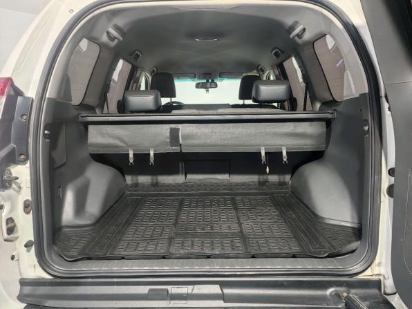 Toyota Land Cruiser Prado 150 Series Рестайлинг 1 с пробегом 2013 года, цена 2 699 000 рублей, 205910 км, внедорожник, Автокод Объявления