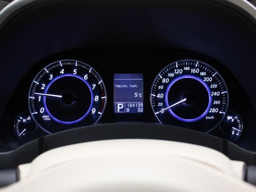 Infiniti QX70 Москва  - изображение 12