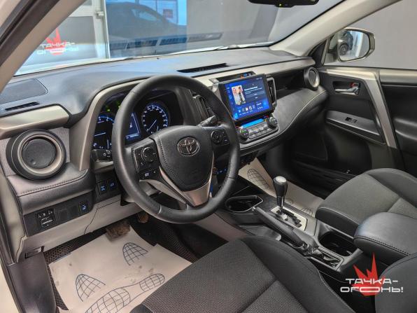Toyota RAV4 IV (XA40) Рестайлинг с пробегом 2015 года, цена 2 218 000 рублей, 160000 км, внедорожник, Автокод Объявления