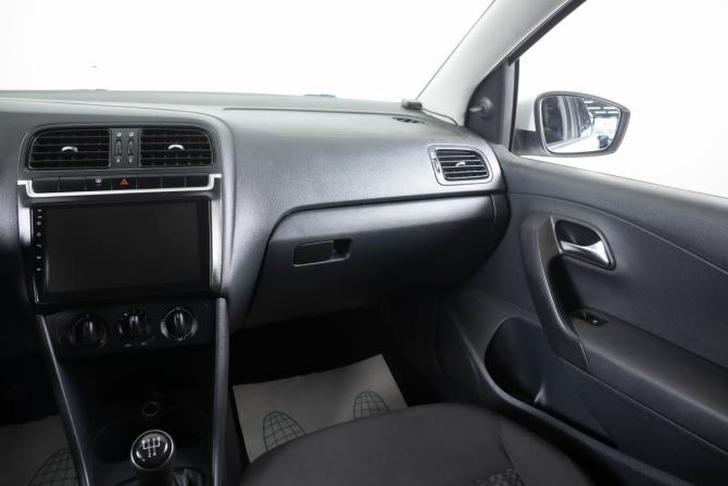Volkswagen Polo V Рестайлинг с пробегом 2015 года, цена 859 000 рублей, 193000 км, седан, Автокод Объявления