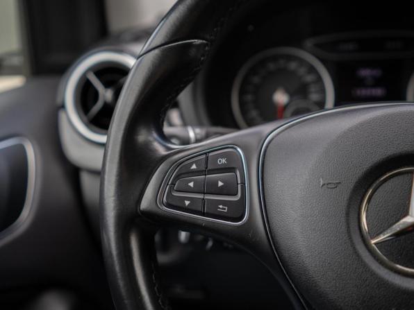 Mercedes-Benz B-Класс II (W246) Рестайлинг с пробегом 2015 года, цена 1 399 000 рублей, 132940 км, хэтчбек, Автокод Объявления