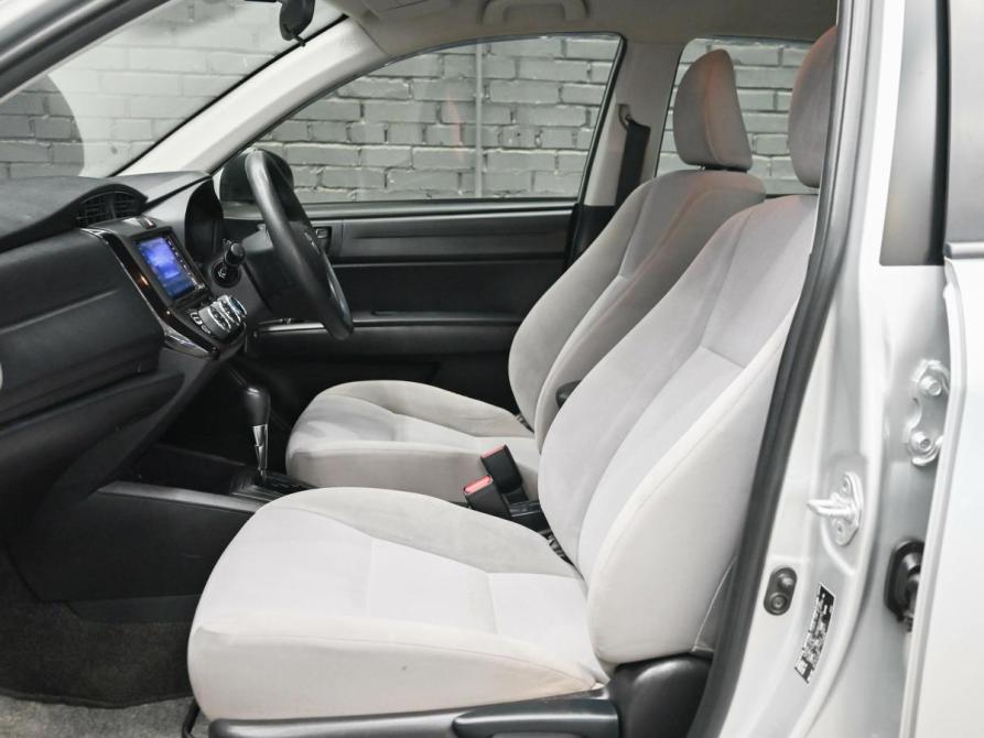 Toyota Corolla XI (E160 E170 E180) Рестайлинг 1 Екатеринбург  - изображение 15