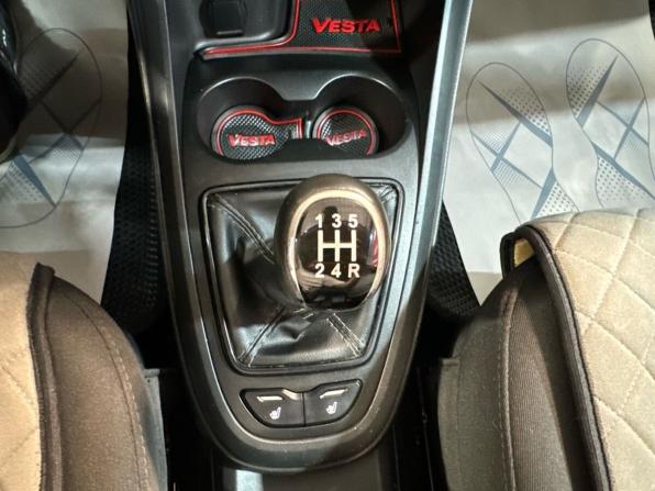 Lada (ВАЗ) Vesta I с пробегом 2018 года, цена 900 000 рублей, 165183 км, седан, Автокод Объявления